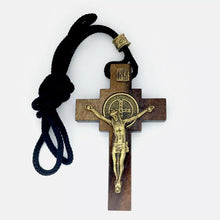 St. Saint Benedict Medal Wooden  Crucifix cross Necklace Cruz medalla San Benito