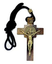 St. Saint Benedict Medal Wooden  Crucifix cross Necklace Cruz medalla San Benito