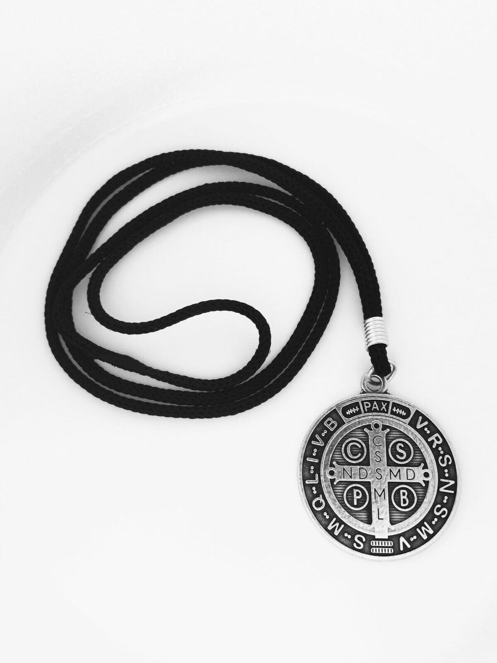 2X Medalla de San Benito Saint St Benedict Medallion Medal Pendant Cord Necklace