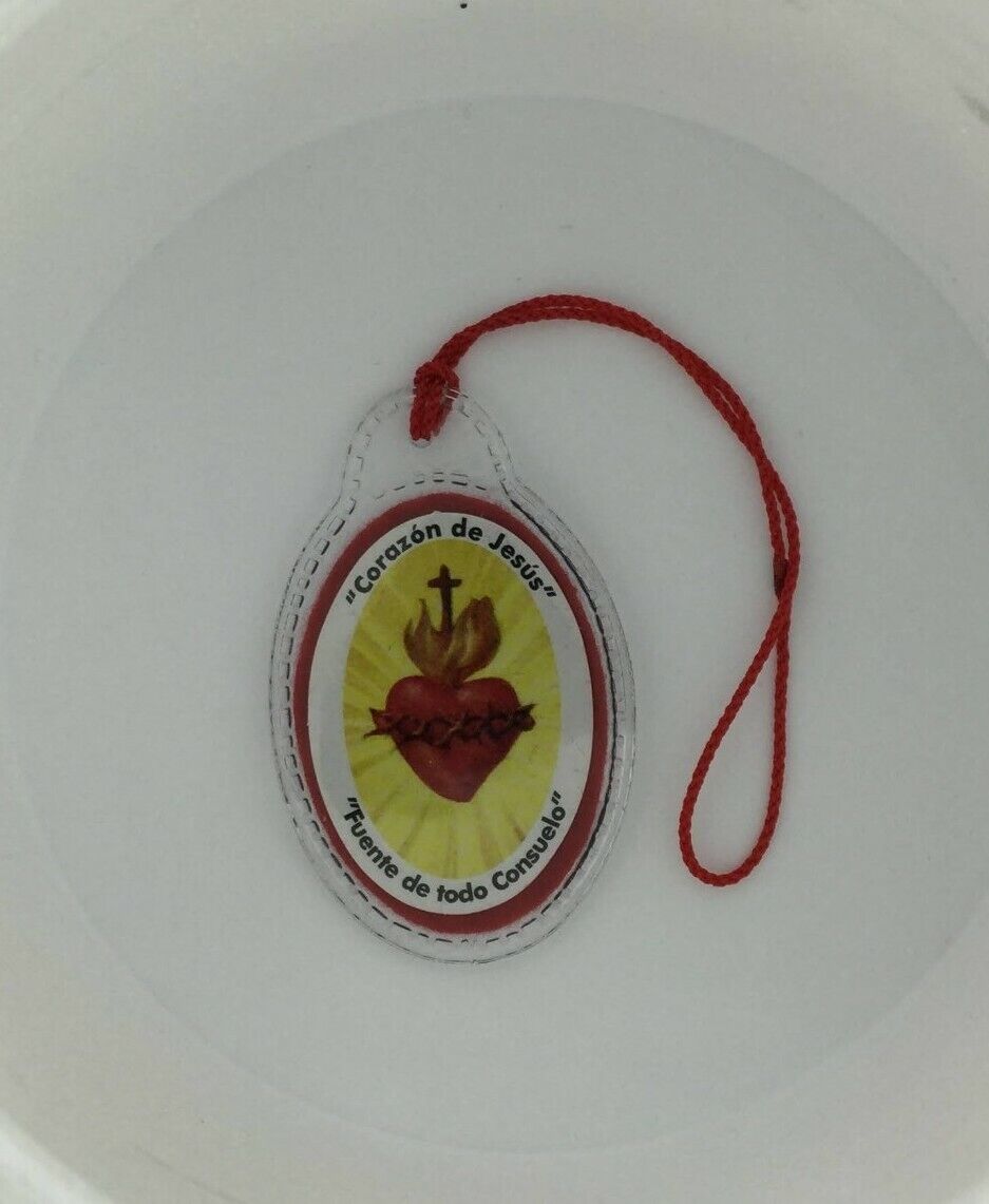 SACRED HEART OF JESUS  DETENTE corazón de Jesús laminated cloth Healing Red cord