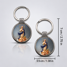 Immaculate Conception keychain dimension photo, 7 cm height and 3.5 cm pendant width