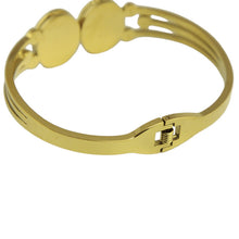 Miraculous Medal bracelet, back and spring hinge